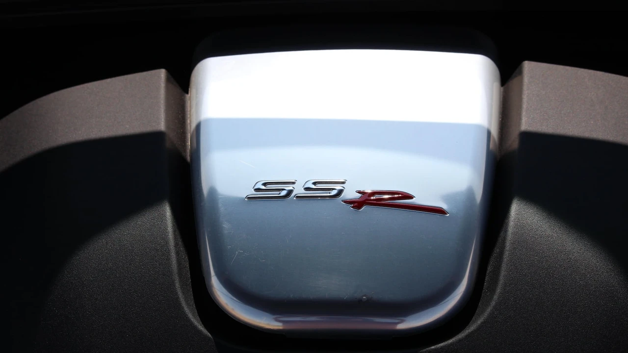 2005 Chevrolet SSR - Image 17 of 28
