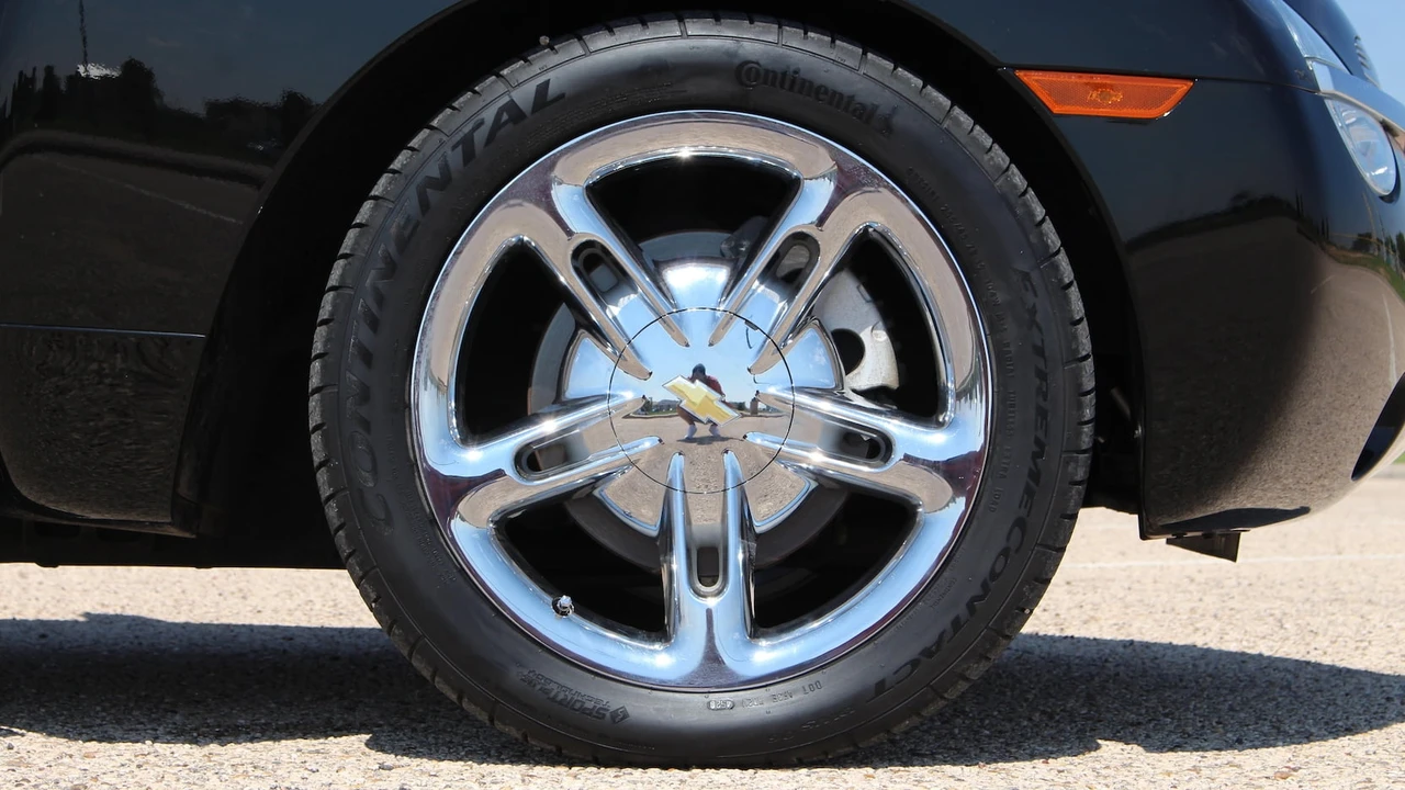 2005 Chevrolet SSR - Image 21 of 28