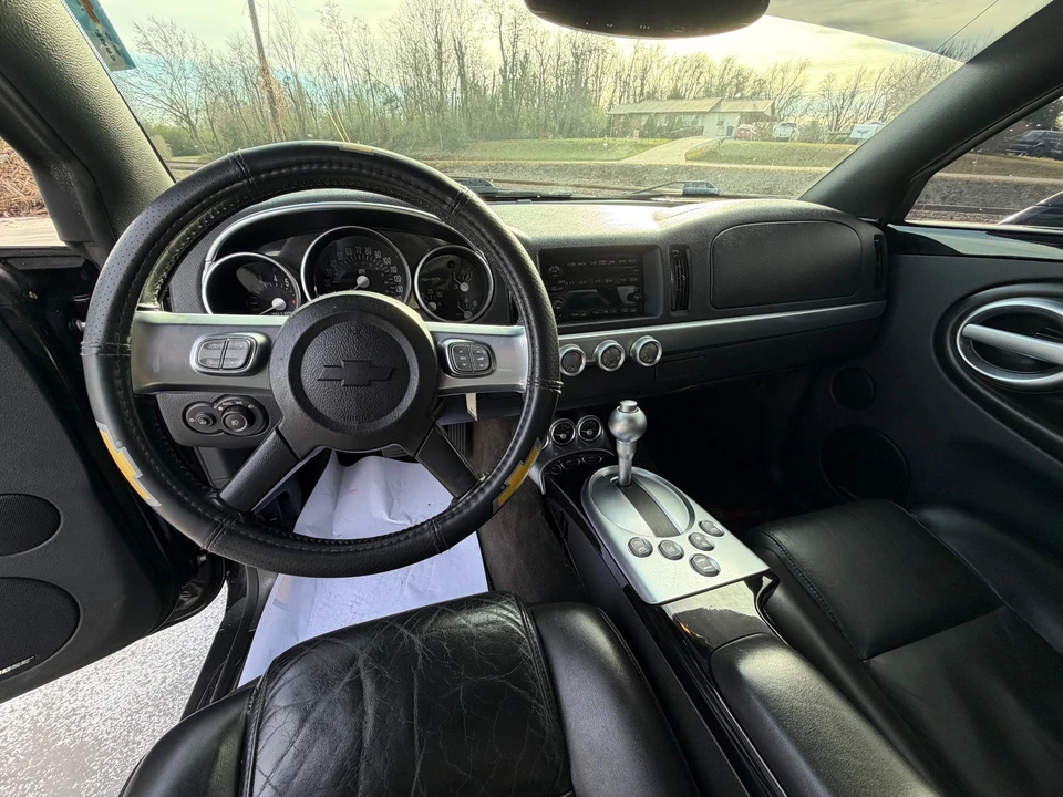 2005 Chevrolet SSR - Image 13 of 15
