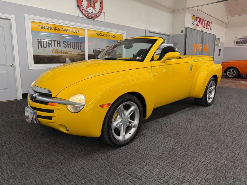 2005 Chevrolet SSR - Image 26 of 31