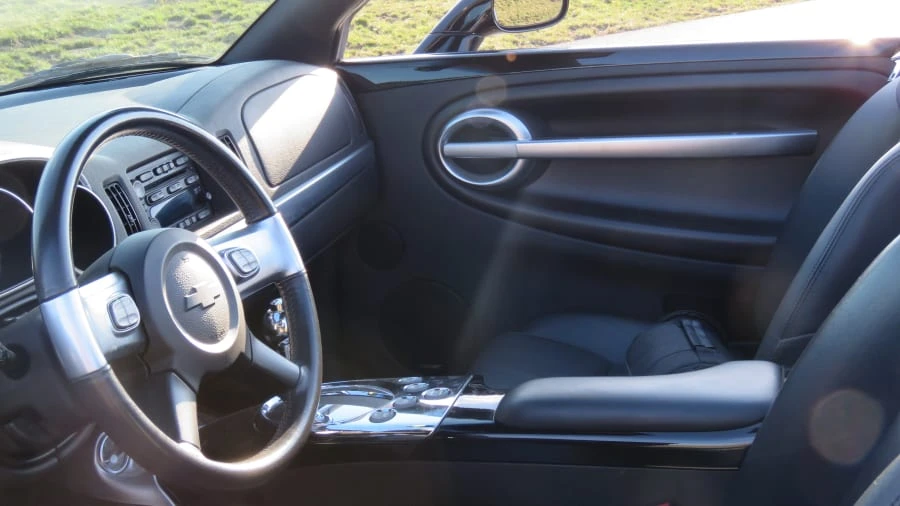 2005 Chevrolet SSR - Image 9 of 19