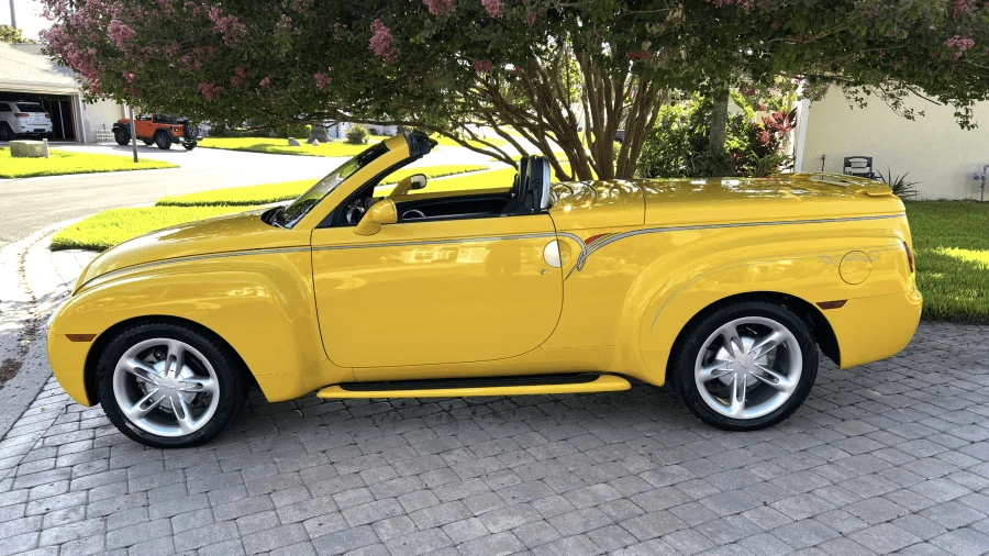 2005 Chevrolet SSR - Image 5 of 14