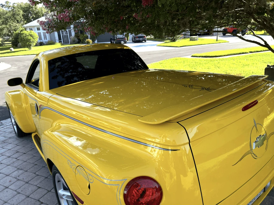 2005 Chevrolet SSR - Image 13 of 14