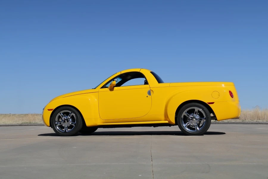 2005 Chevrolet SSR - Image 17 of 31