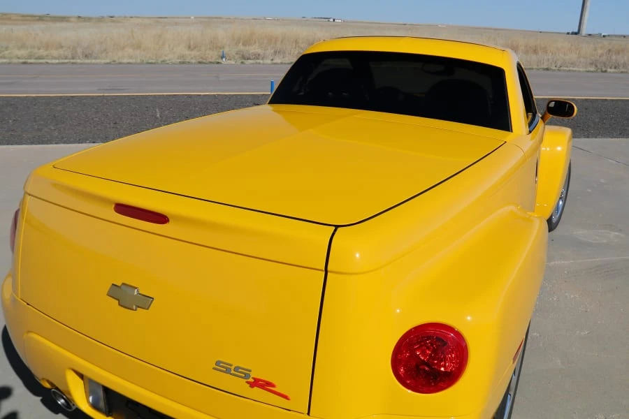 2005 Chevrolet SSR - Image 16 of 31
