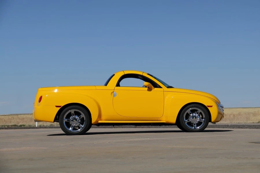 2005 Chevrolet SSR - Image 6 of 31