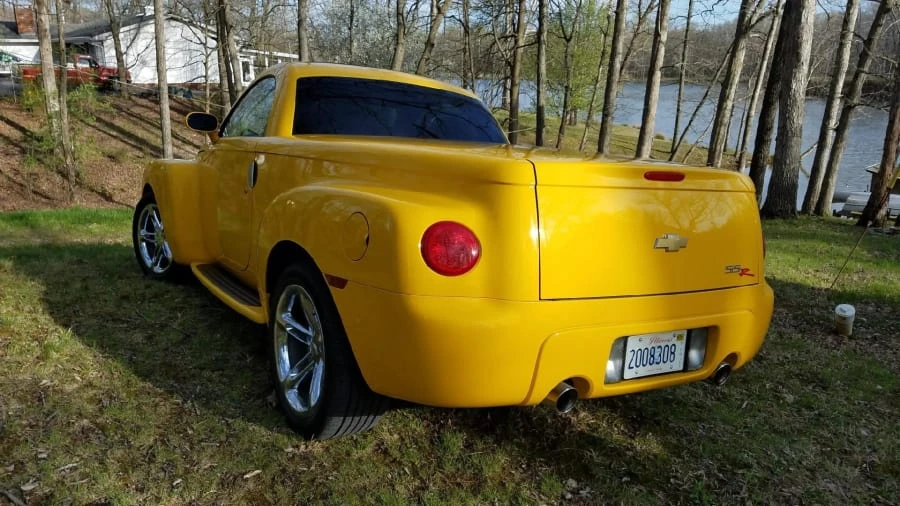 2005 Chevrolet SSR - Image 3 of 12