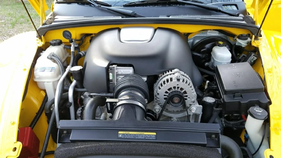 2005 Chevrolet SSR - Image 6 of 12