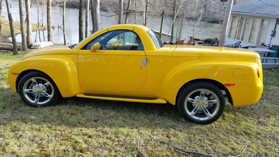 2005 Chevrolet SSR - Image 12 of 12