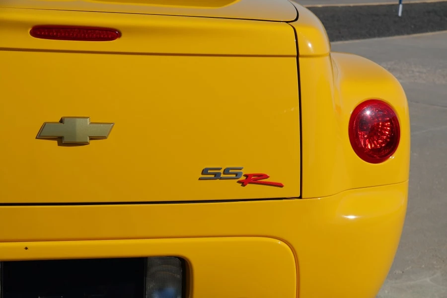 2005 Chevrolet SSR - Image 13 of 31