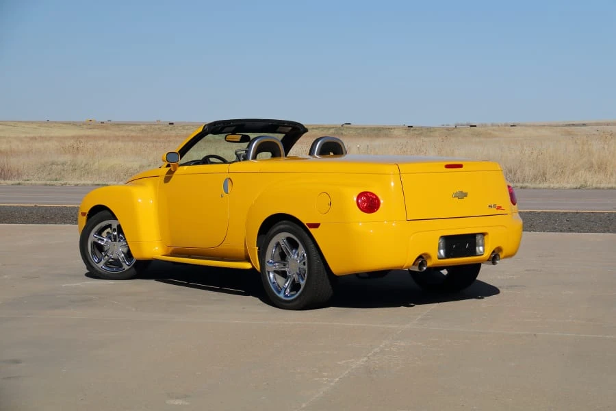 2005 Chevrolet SSR - Image 5 of 31