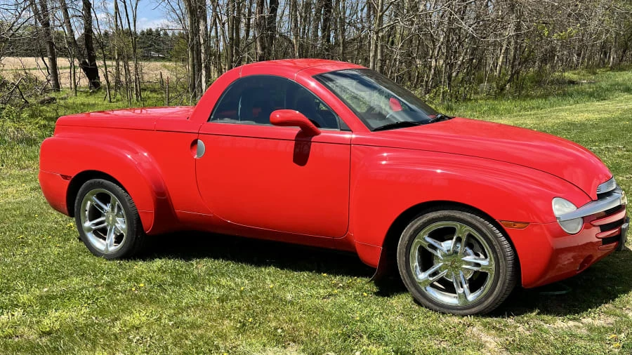 2005 Chevrolet SSR - Image 8 of 10