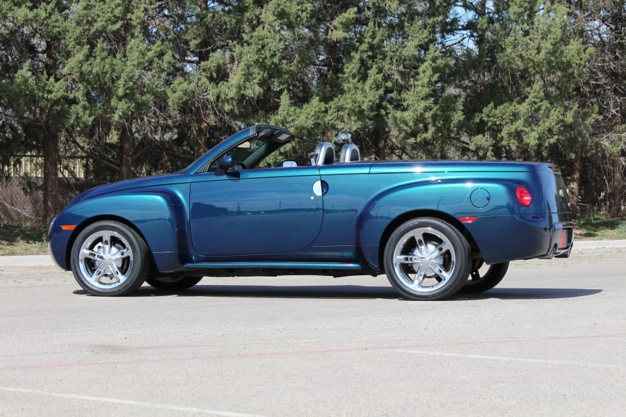 2005 Chevrolet SSR - Image 8 of 31