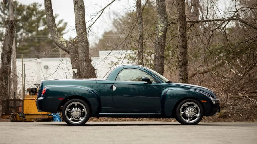 2005 Chevrolet SSR - Image 4 of 21