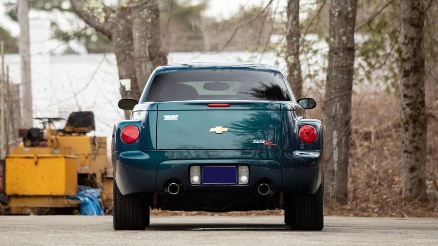 2005 Chevrolet SSR - Image 10 of 21