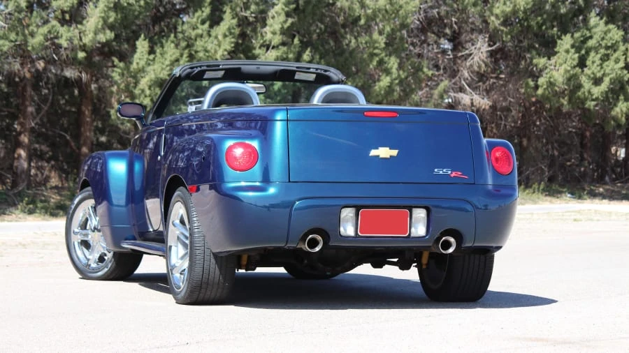 2005 Chevrolet SSR - Image 11 of 31