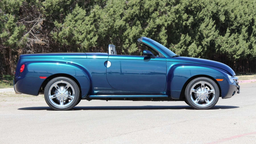 2005 Chevrolet SSR - Image 27 of 31