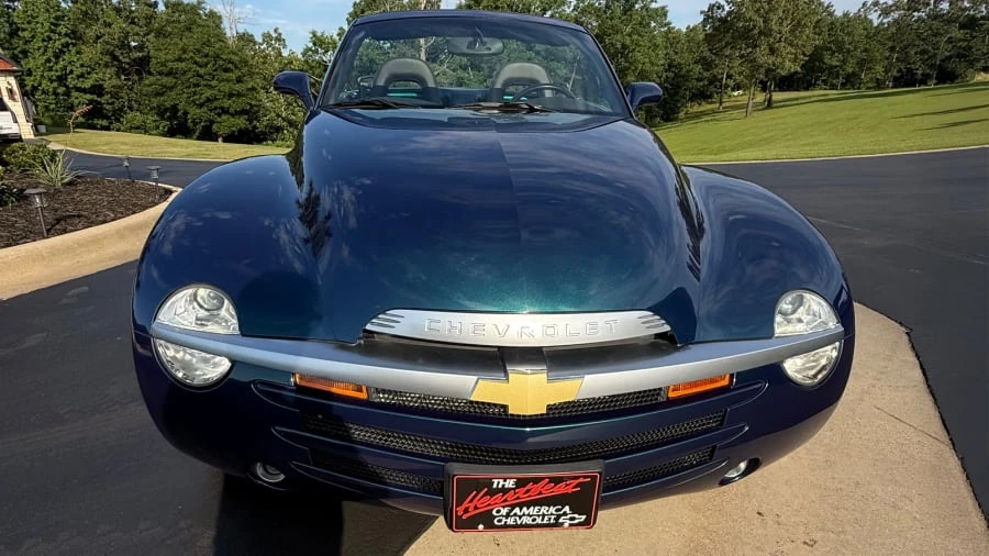 2005 Chevrolet SSR - Image 3 of 16