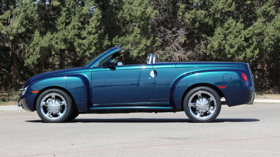 2005 Chevrolet SSR - Image 14 of 31