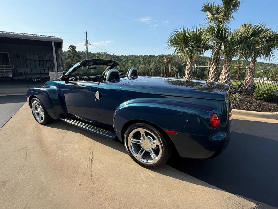 2005 Chevrolet SSR - Image 14 of 16