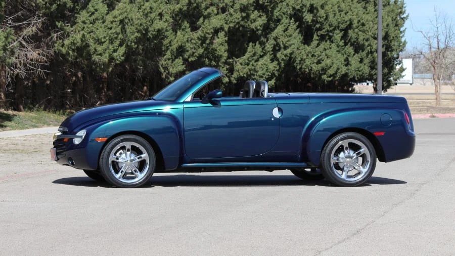 2005 Chevrolet SSR - Image 17 of 31