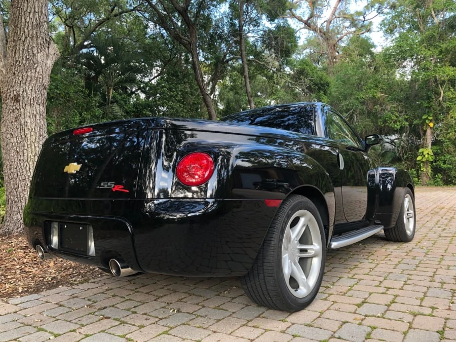 2005 Chevrolet SSR - Image 3 of 11
