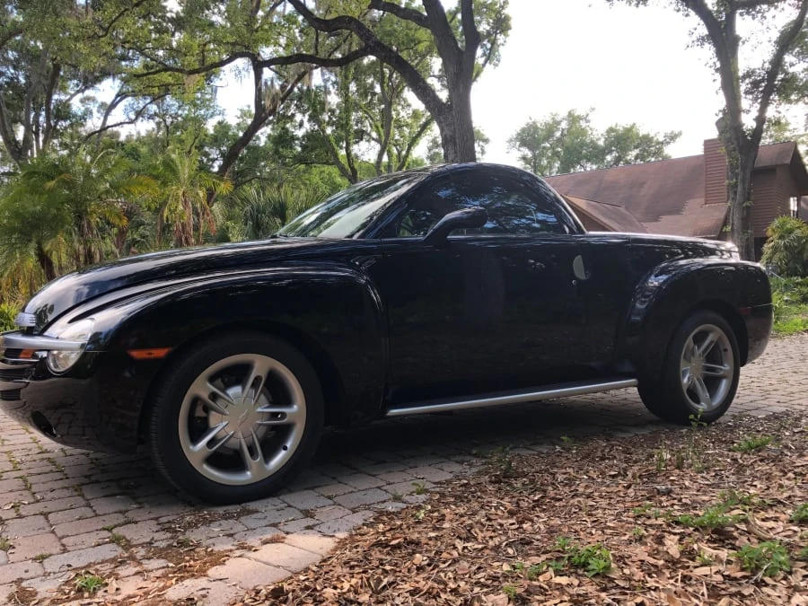 2005 Chevrolet SSR - Image 10 of 11