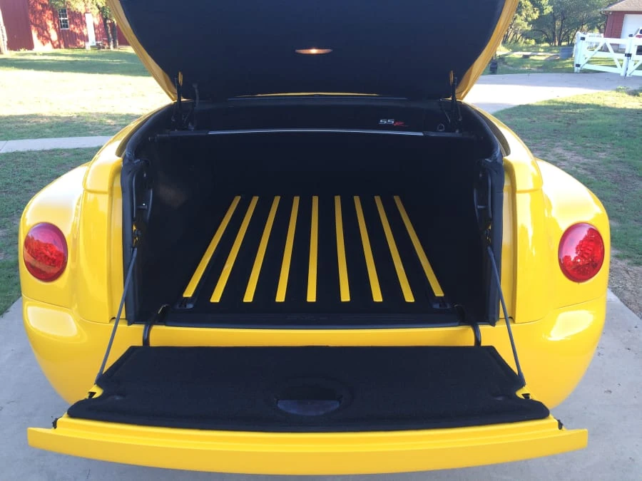 2005 Chevrolet SSR - Image 4 of 6