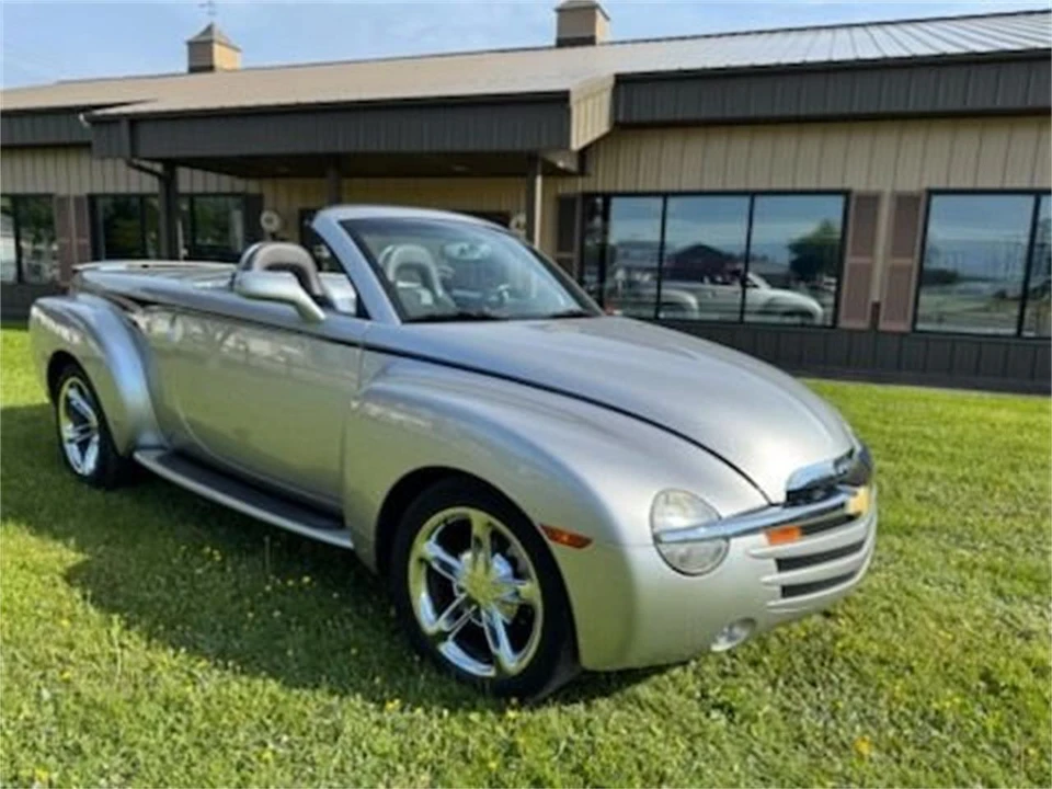 2005 Chevrolet SSR - Image 20 of 26