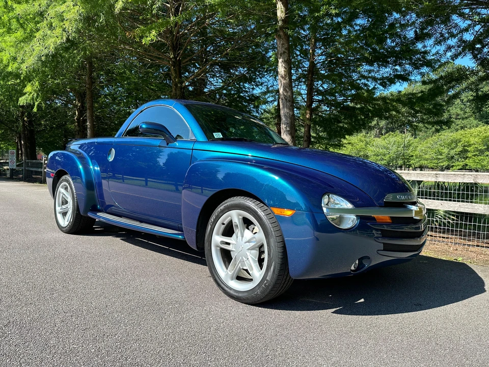 2005 Chevrolet SSR - Image 25 of 31