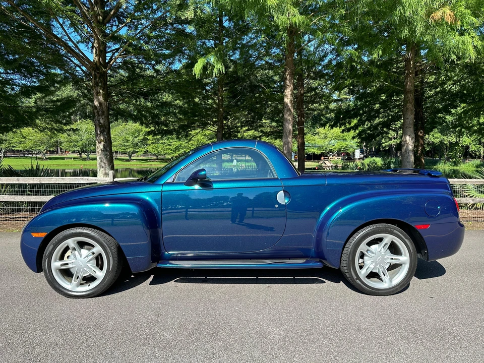 2005 Chevrolet SSR - Image 21 of 31