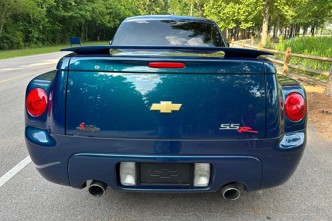 2005 Chevrolet SSR - Image 5 of 31
