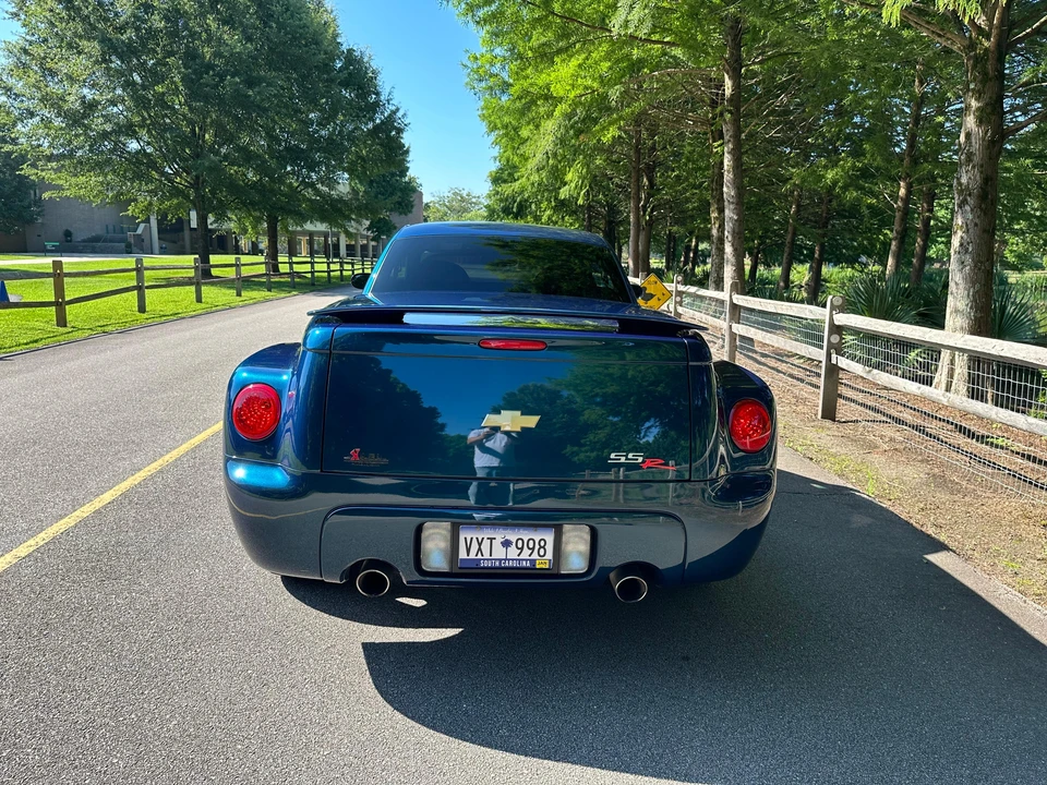 2005 Chevrolet SSR - Image 23 of 31