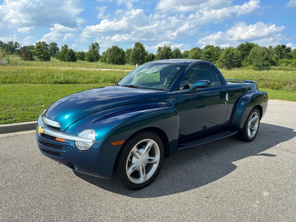 2005 Chevrolet SSR - Image 19 of 31