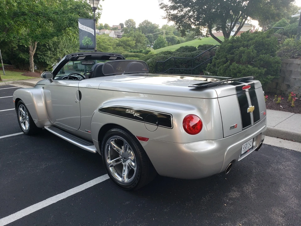 2005 Chevrolet SSR - Image 14 of 31