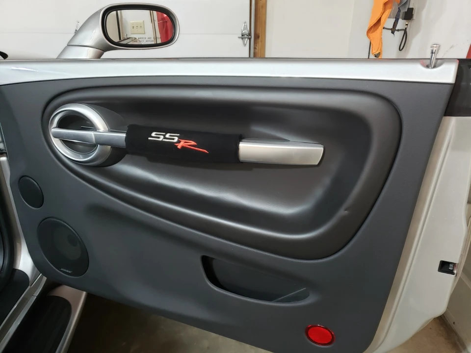 2005 Chevrolet SSR - Image 22 of 31