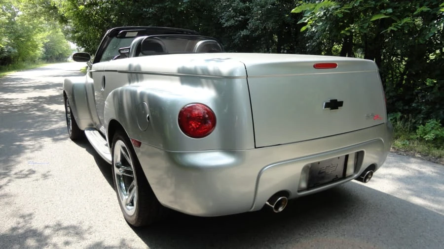 2005 Chevrolet SSR - Image 4 of 9