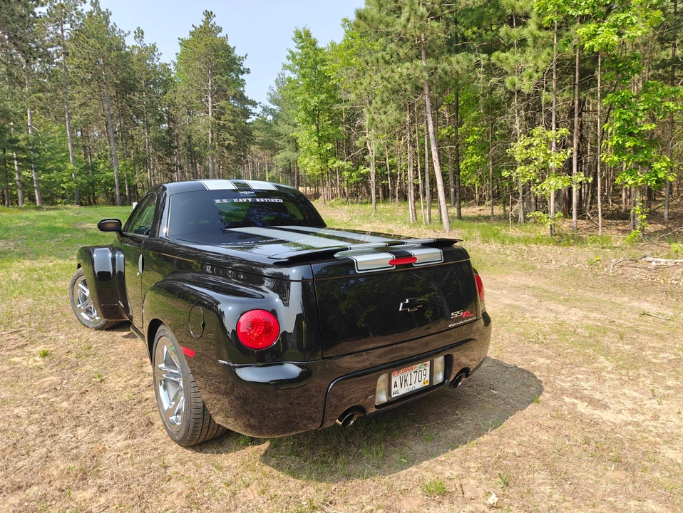 2005 Chevrolet SSR - Image 11 of 31