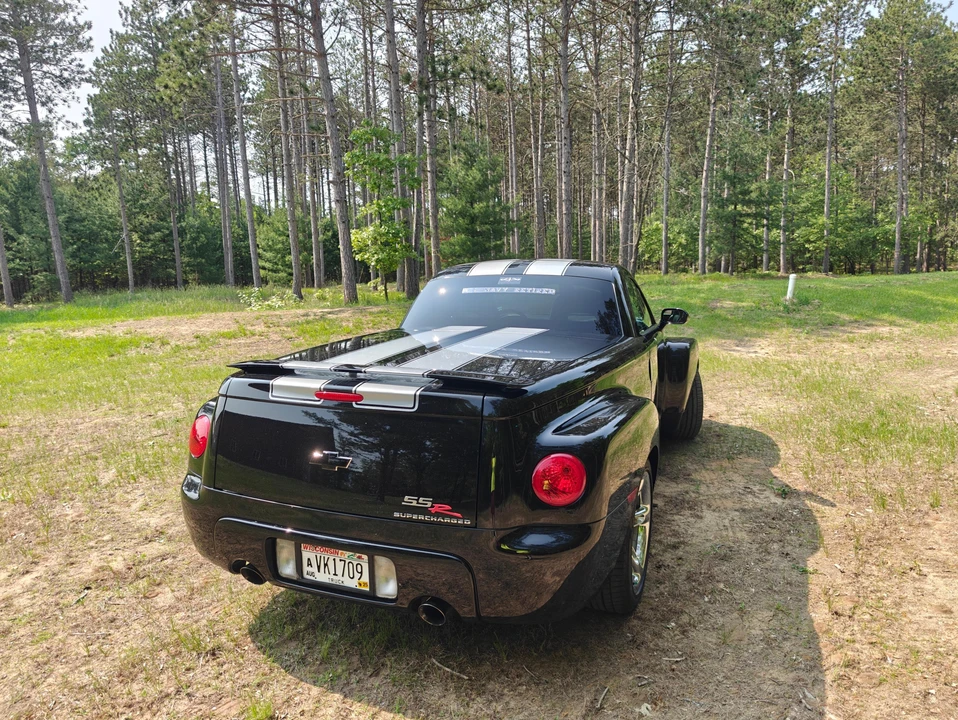 2005 Chevrolet SSR - Image 12 of 31