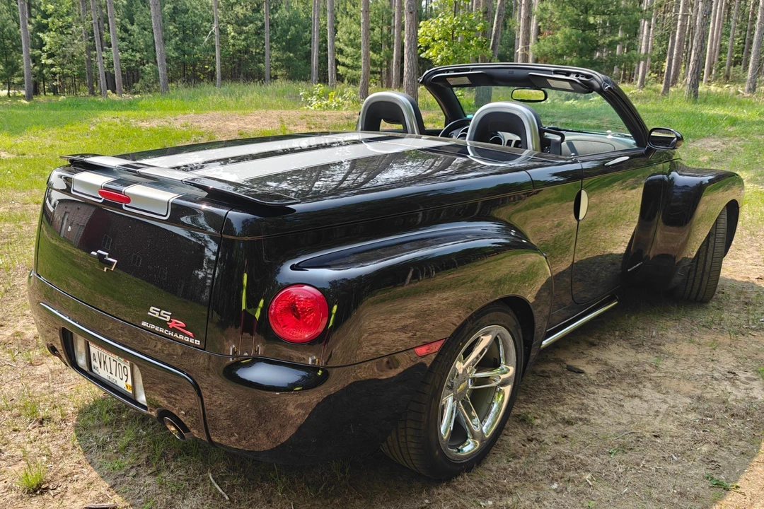 2005 Chevrolet SSR - Image 4 of 31