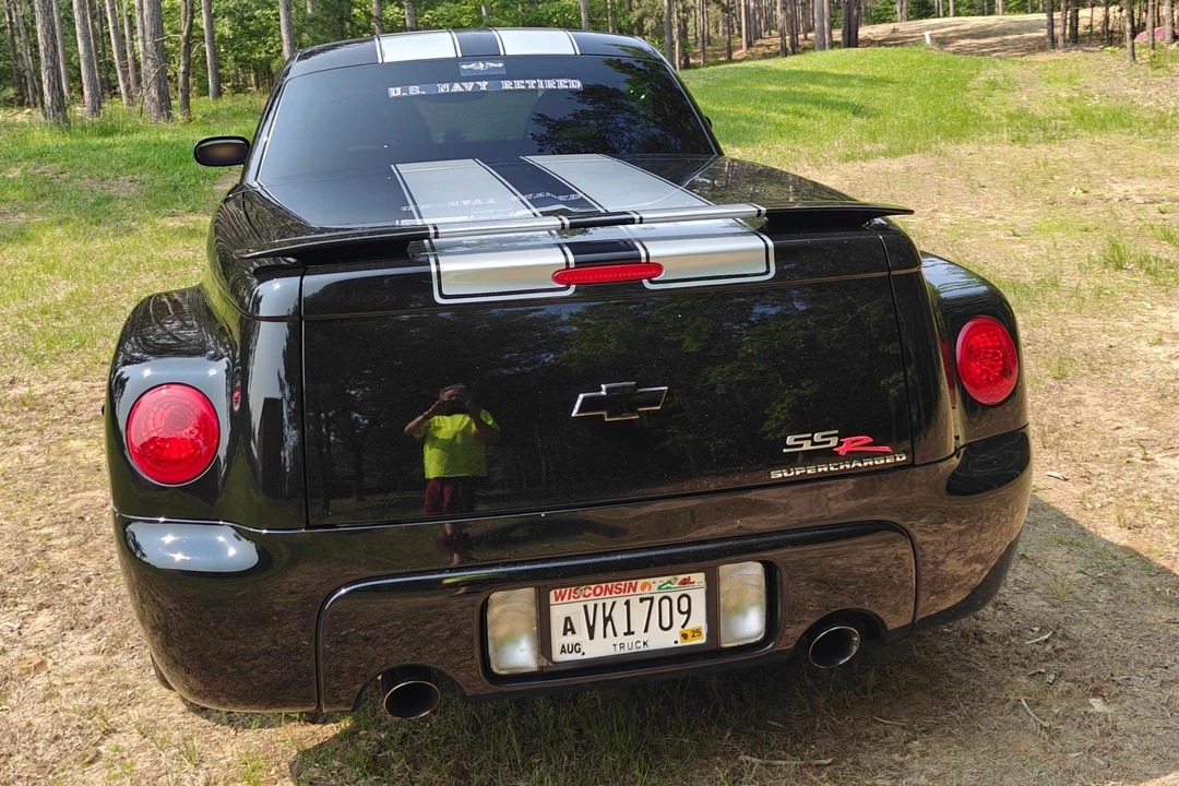 2005 Chevrolet SSR - Image 5 of 31