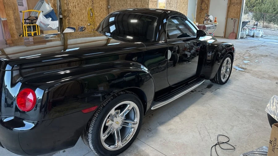 2005 Chevrolet SSR - Image 5 of 11