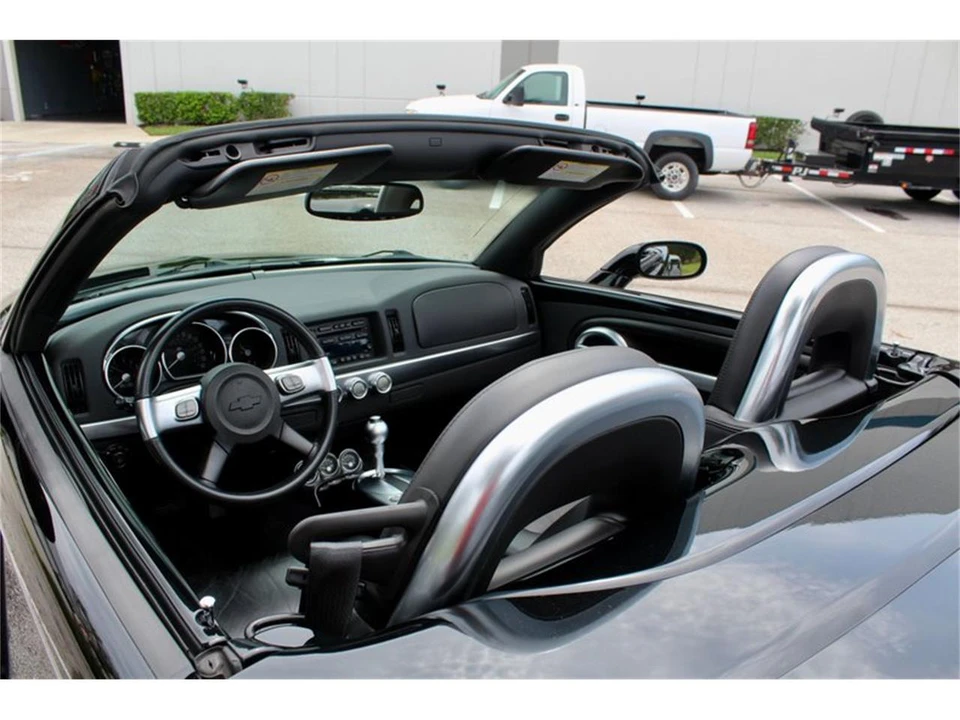 2005 Chevrolet SSR - Image 31 of 31