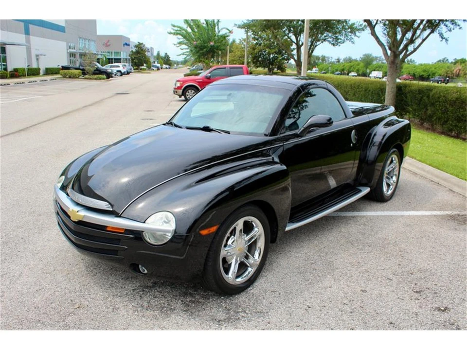 2005 Chevrolet SSR - Image 24 of 31