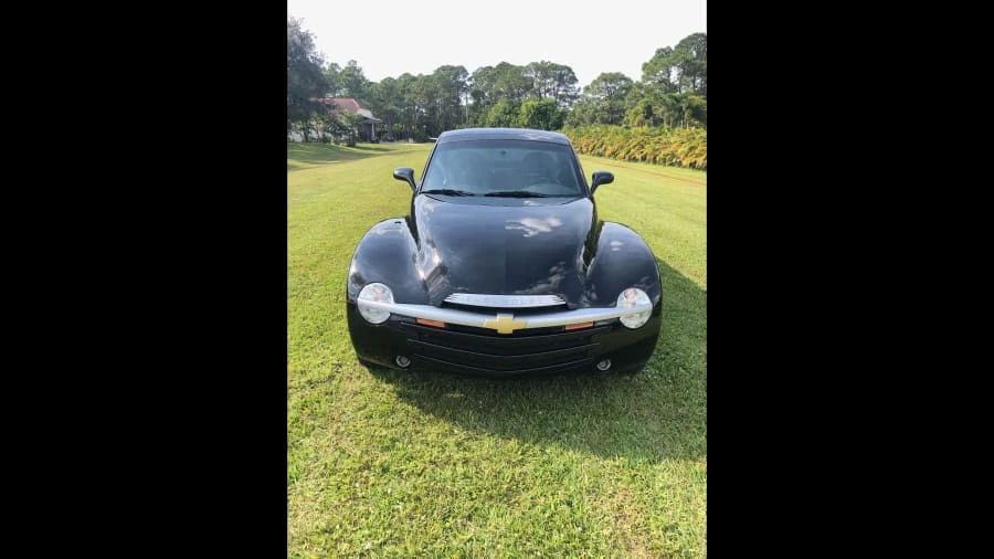 2005 Chevrolet SSR - Image 8 of 12