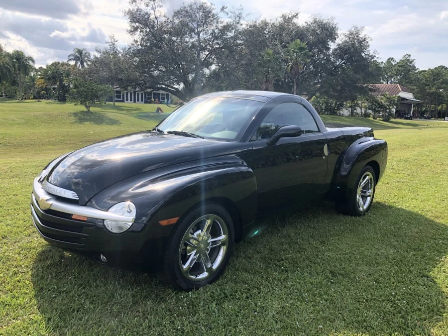 2005 Chevrolet SSR - Image 11 of 12