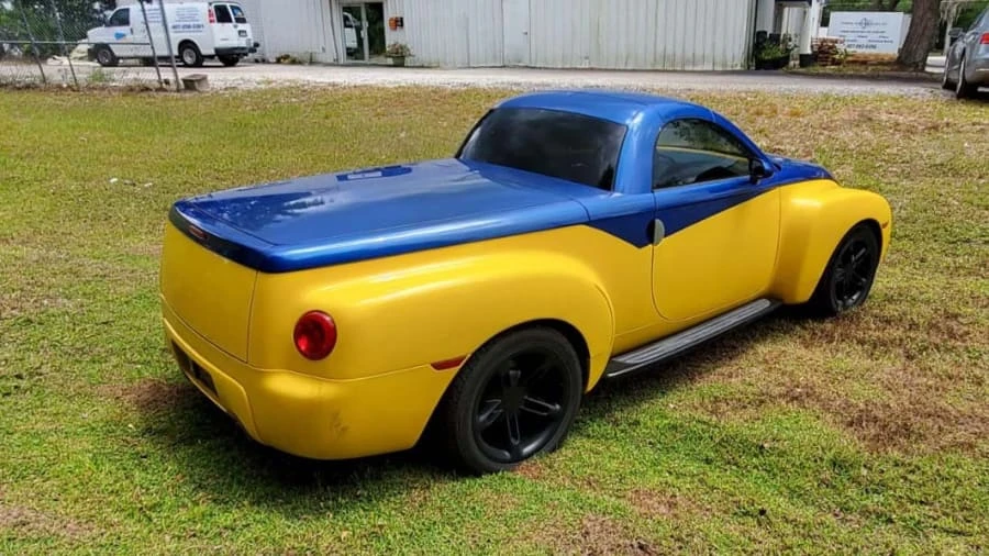 2005 Chevrolet SSR - Image 3 of 6