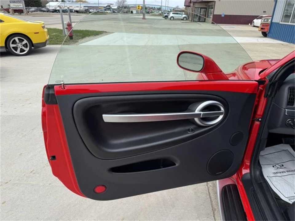 2005 Chevrolet SSR - Image 12 of 31