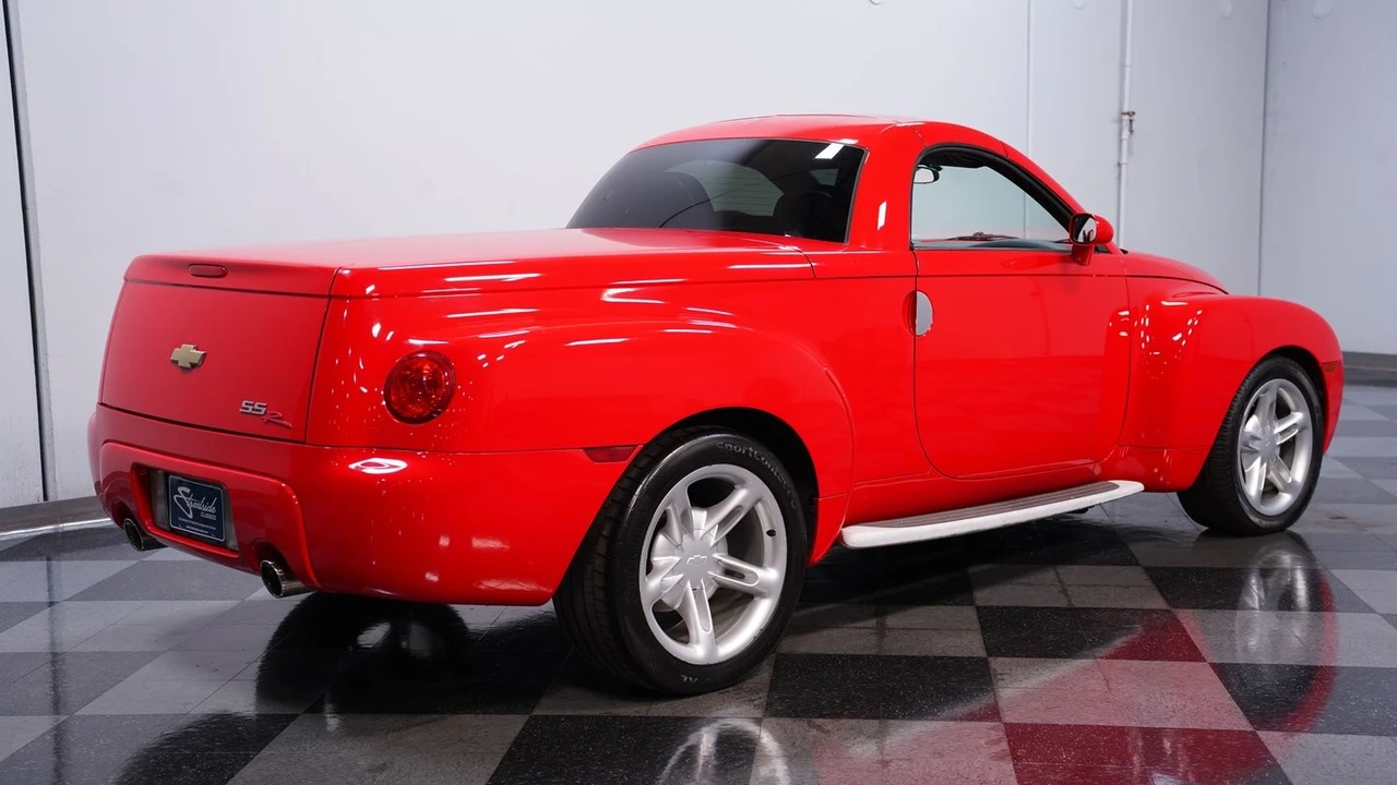 2005 Chevrolet SSR - Image 12 of 12