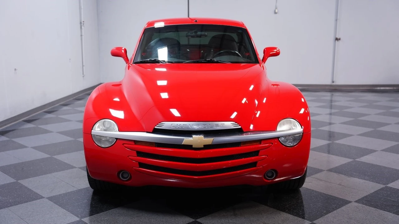 2005 Chevrolet SSR - Image 17 of 21